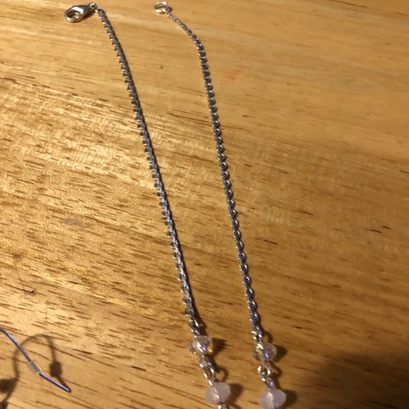 Avon set of earrings and matching necklace. Yellow stones. - Picture 2 of 4